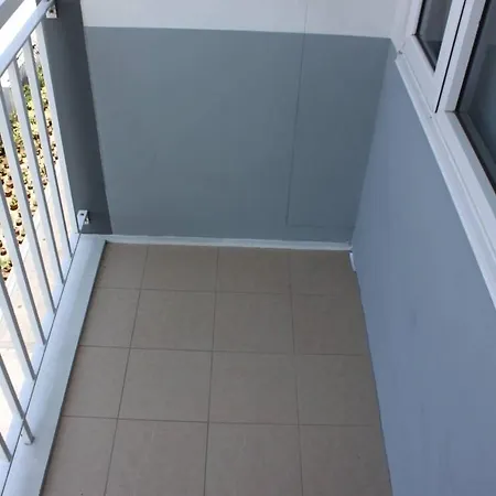 Condo Near Mall Of Asia